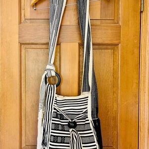 Wayuu Crossbody Black and White Striped Women Bag